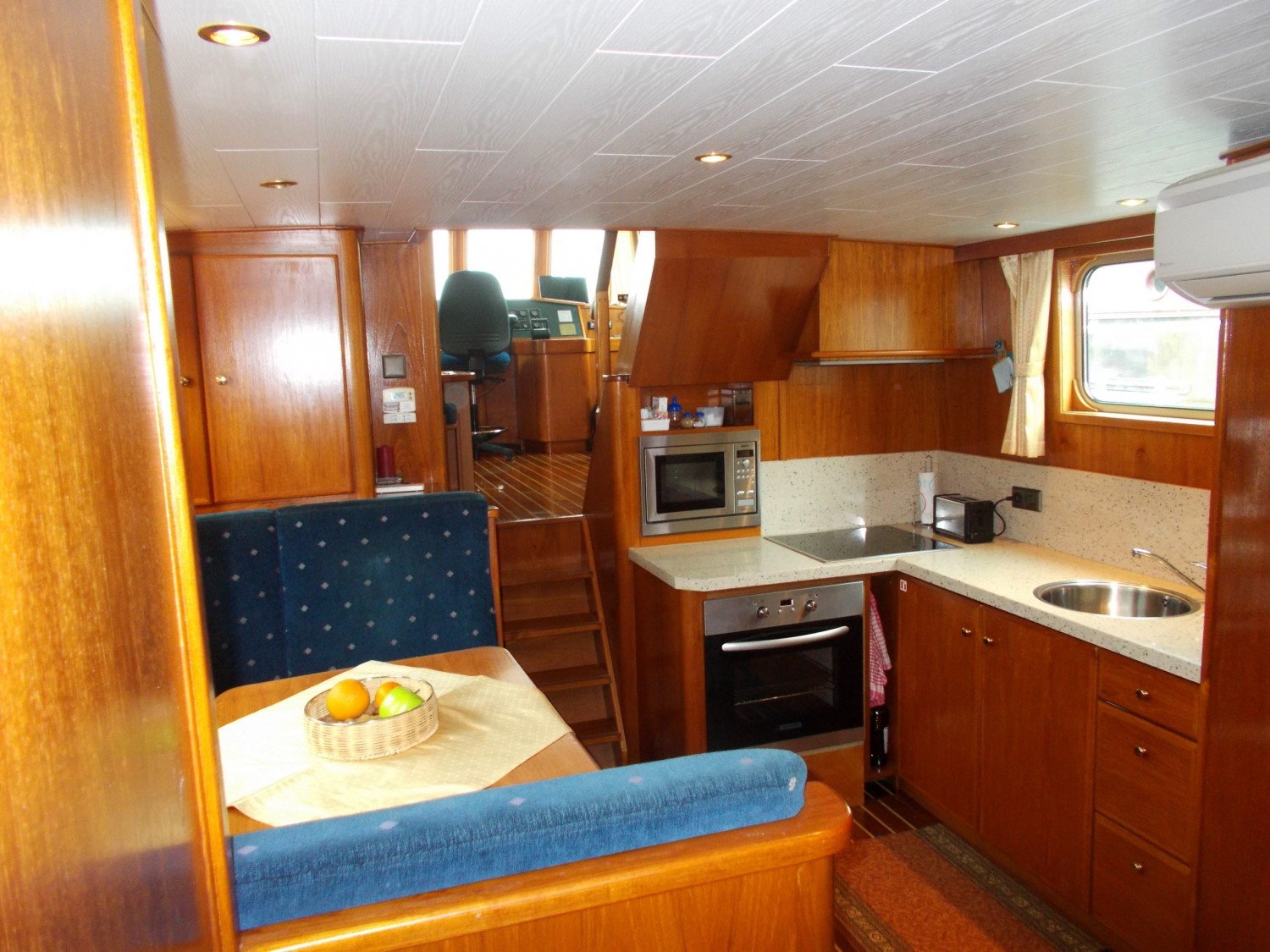 slider 7 Bateau Logement CAT B mer et canal du midi exceptionnel 3 cab + auto